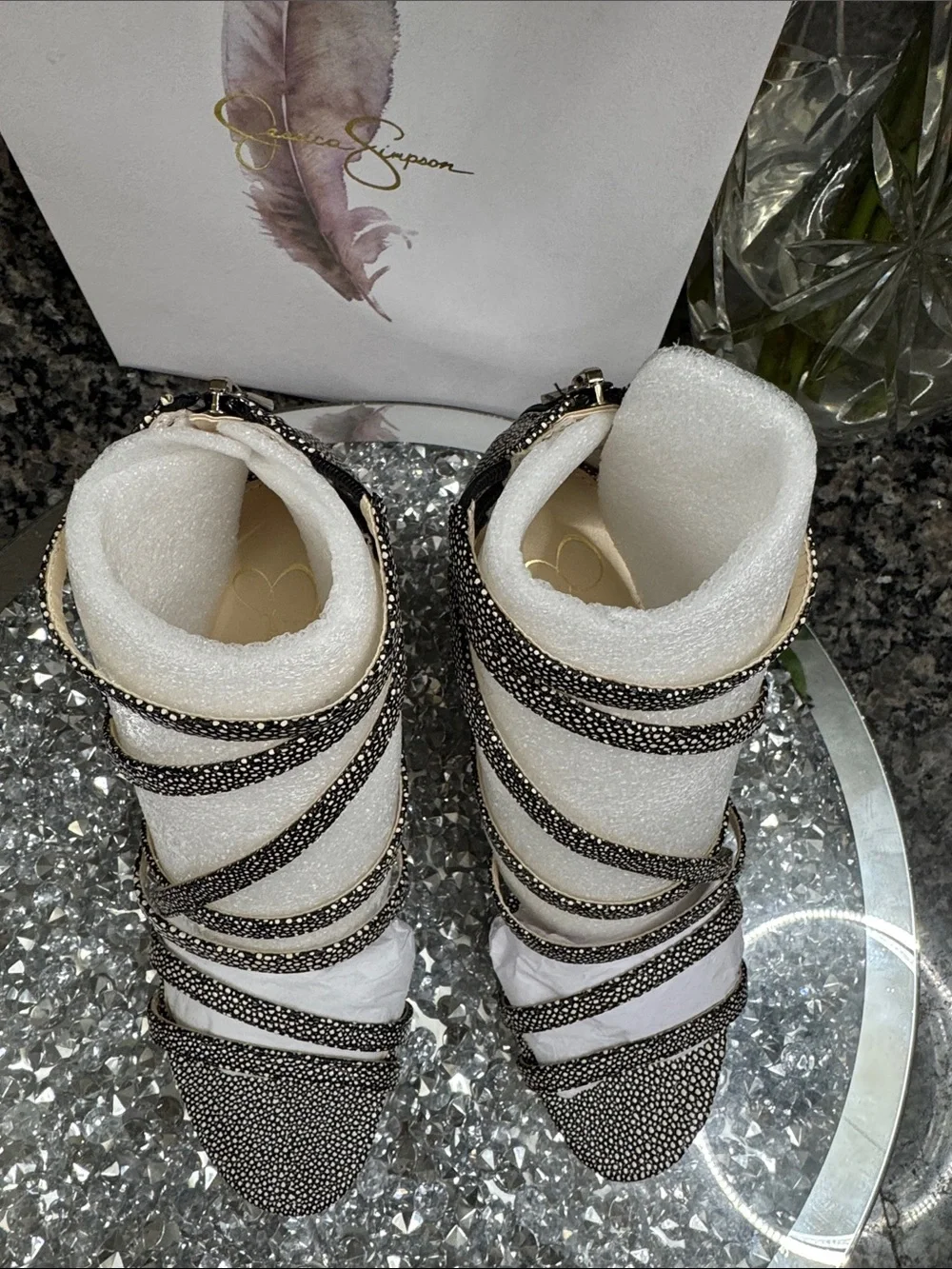 Jessica Simpson Black and Cream Textured Strappy Block Heel Sandal NEW 7 - Picture 14 of 15